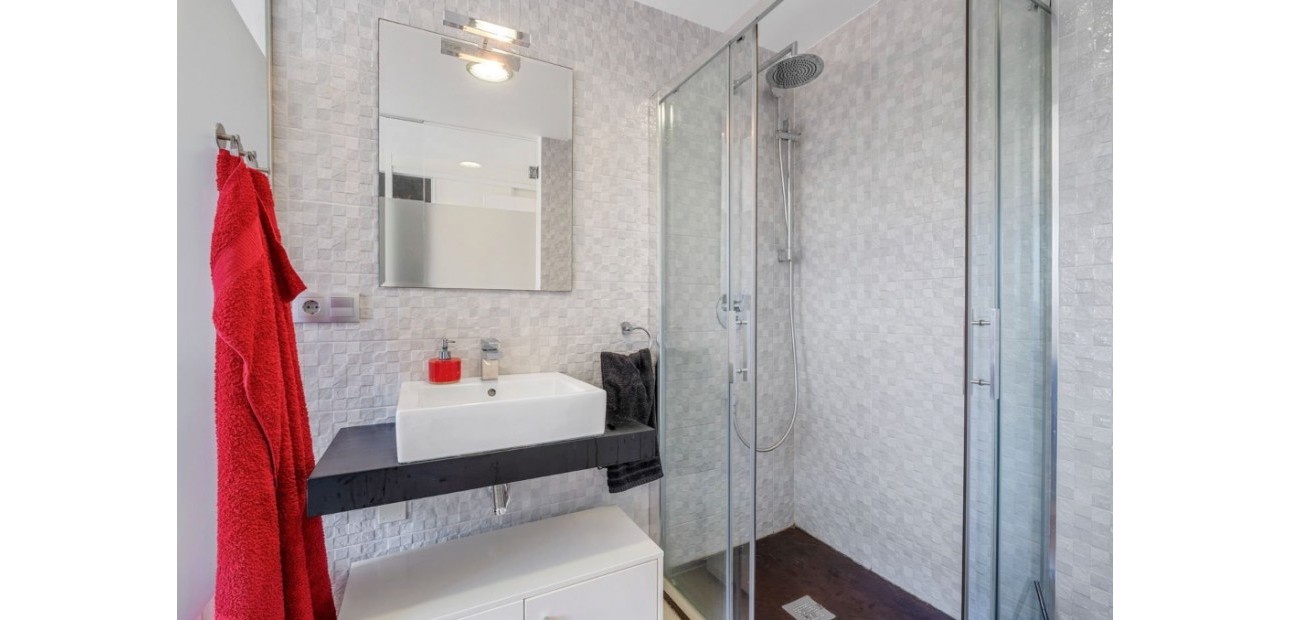 Sale - Apartment / flat -
Punta Prima