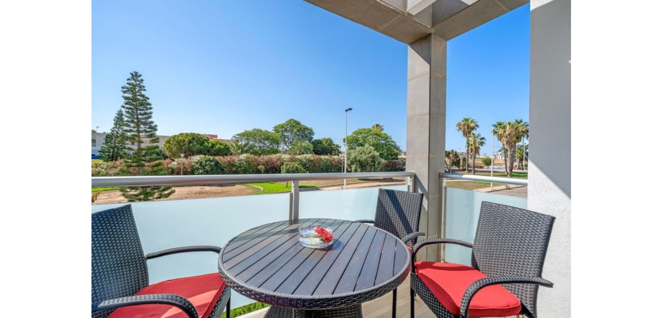 Sale - Apartment / flat -
Punta Prima