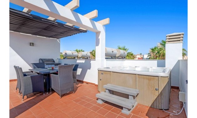 Sale - Apartment / flat -
Punta Prima