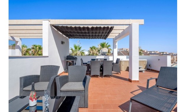 Sale - Apartment / flat -
Punta Prima