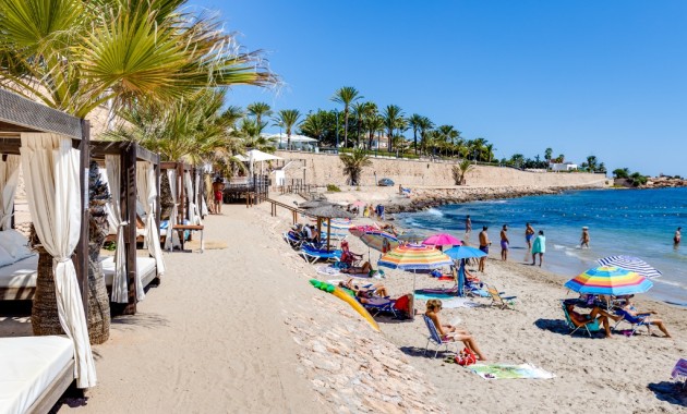 Sale - Apartment / flat -
Punta Prima