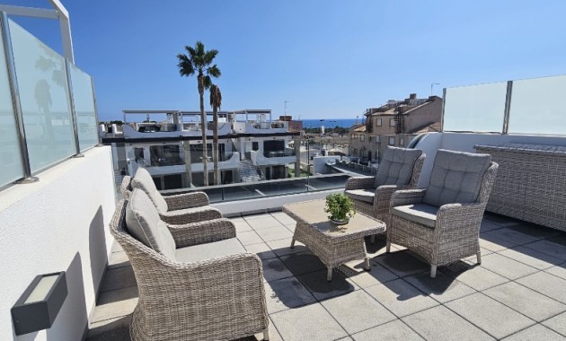 Venta - Apartamento / piso -
Punta Prima