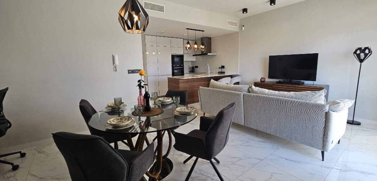 Venta - Apartamento / piso -
Punta Prima