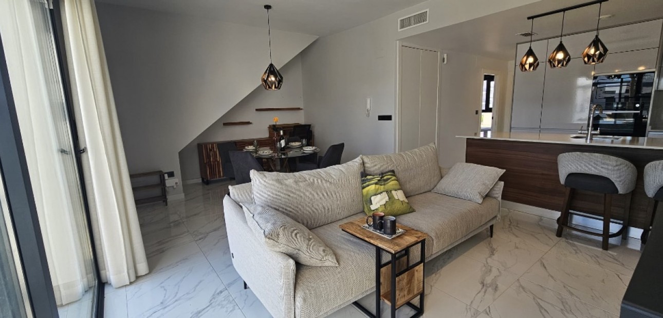 Venta - Apartamento / piso -
Punta Prima