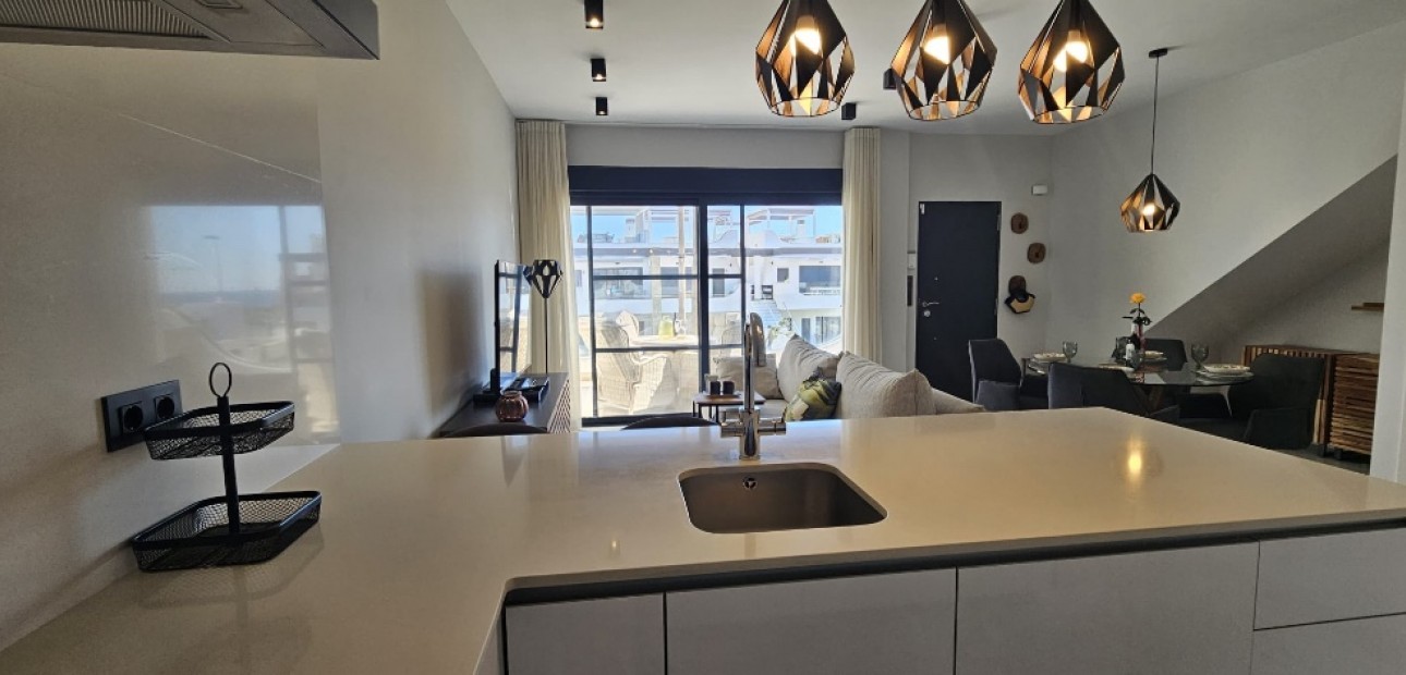 Venta - Apartamento / piso -
Punta Prima