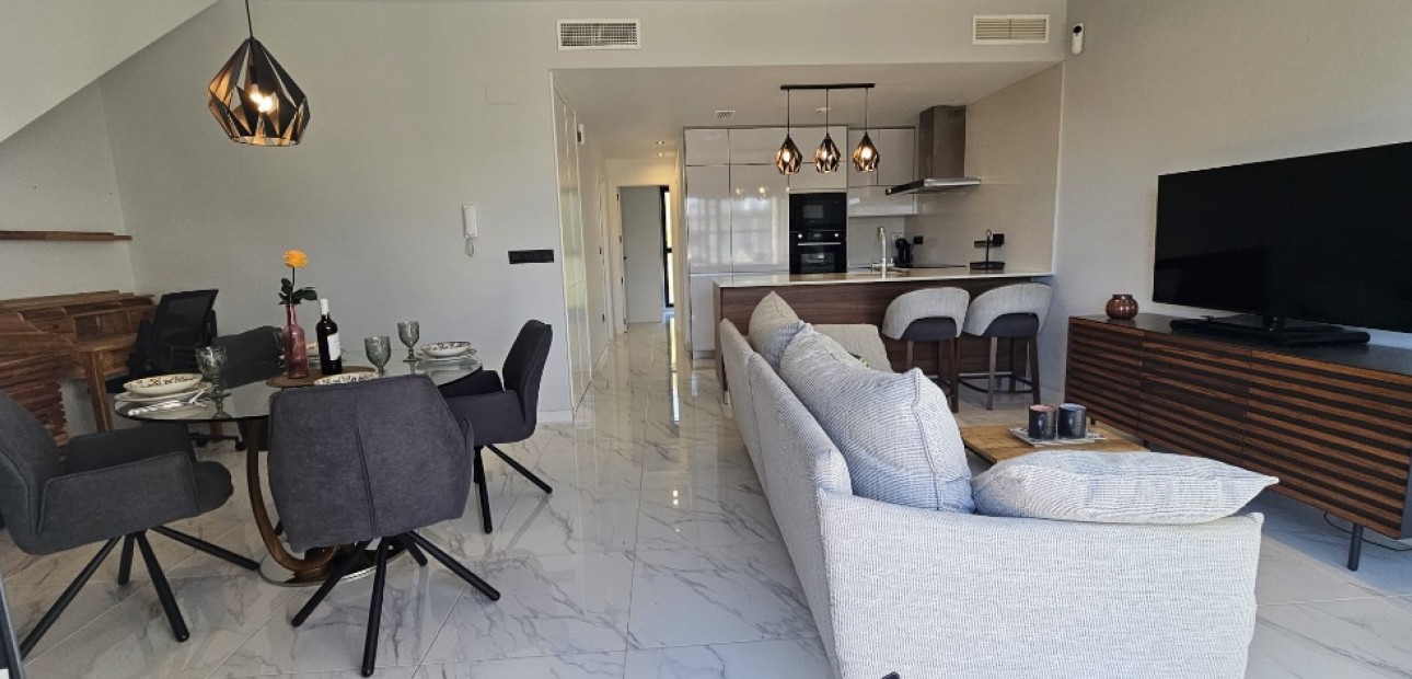 Venta - Apartamento / piso -
Punta Prima