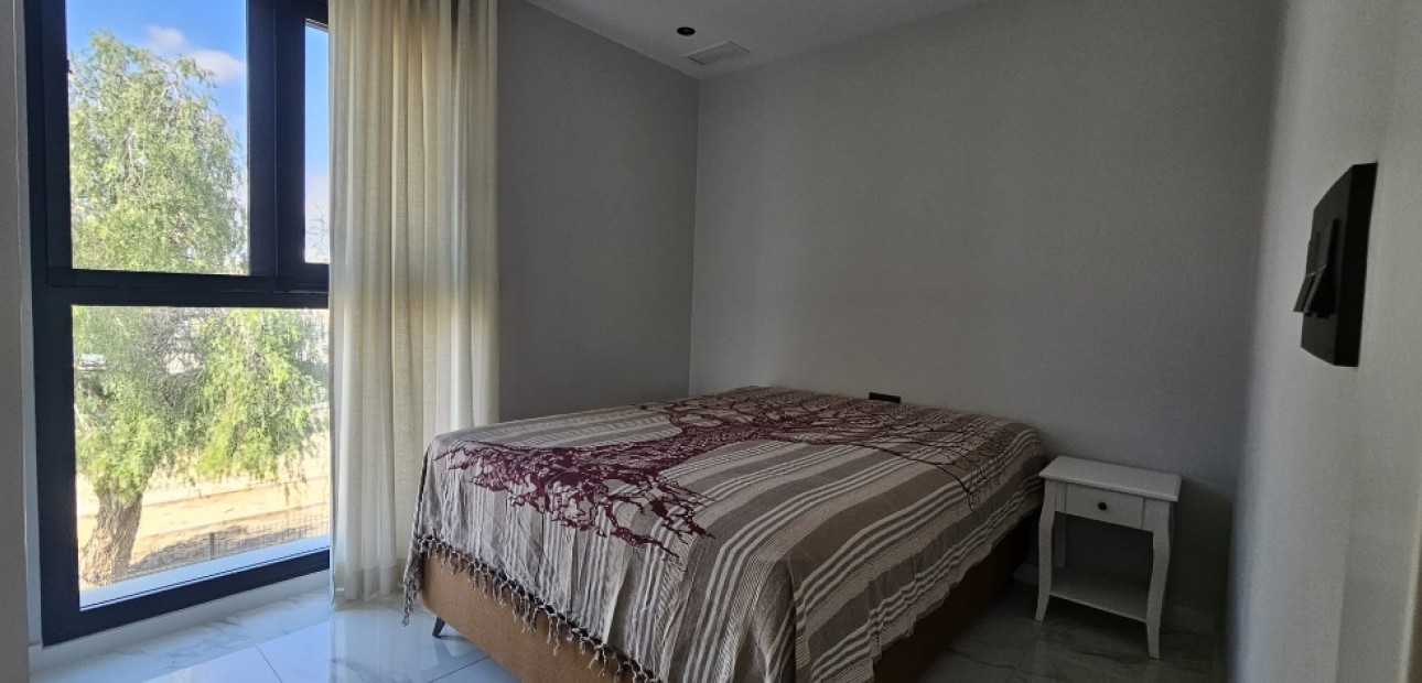 Venta - Apartamento / piso -
Punta Prima