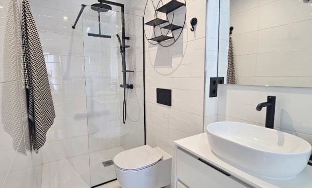 Venta - Apartamento / piso -
Punta Prima