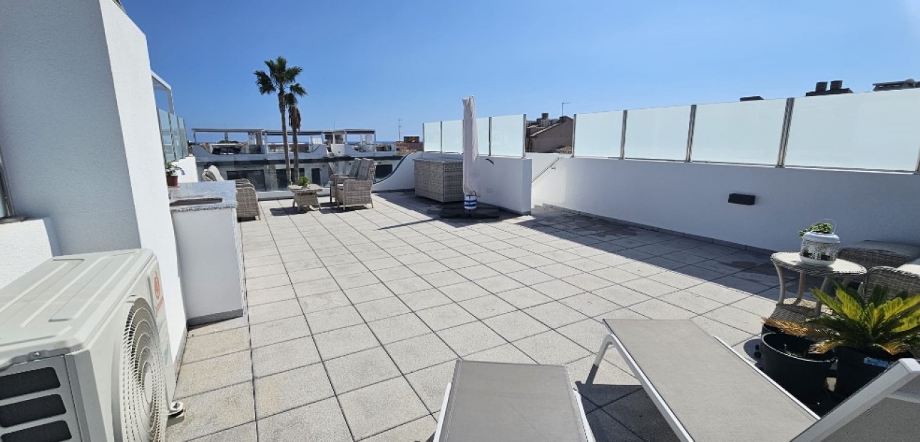 Venta - Apartamento / piso -
Punta Prima