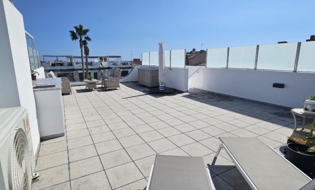 Venta - Apartamento / piso -
Punta Prima