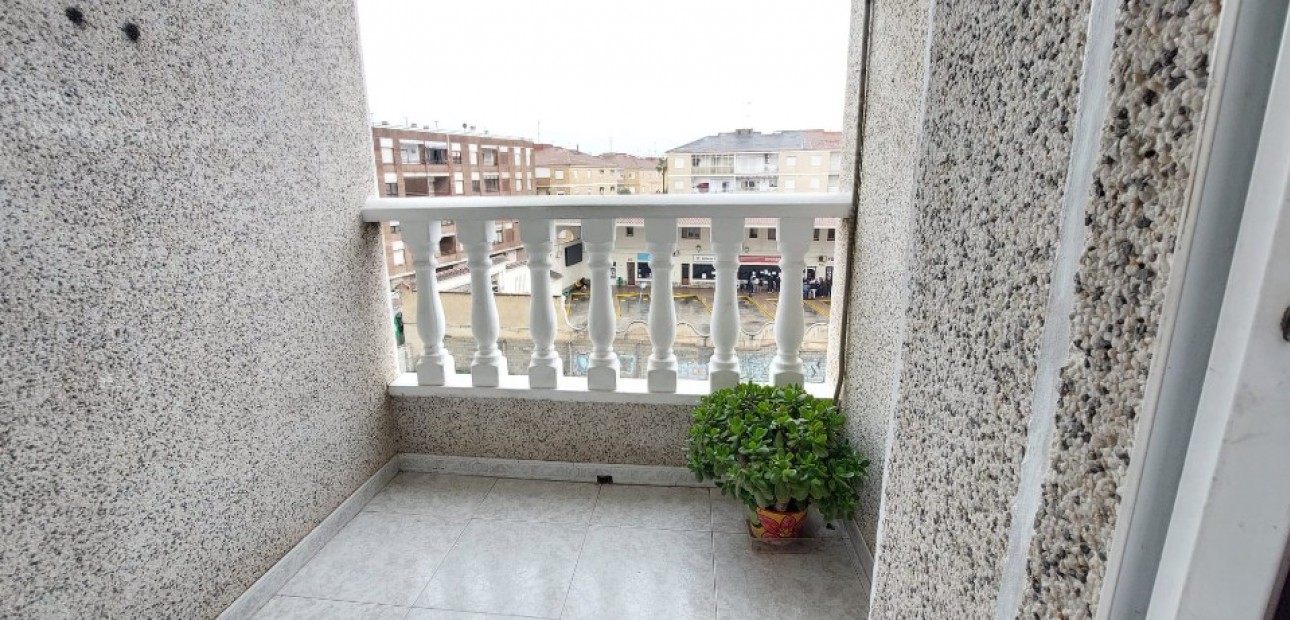 Sale - Apartment / flat -
Torrevieja
