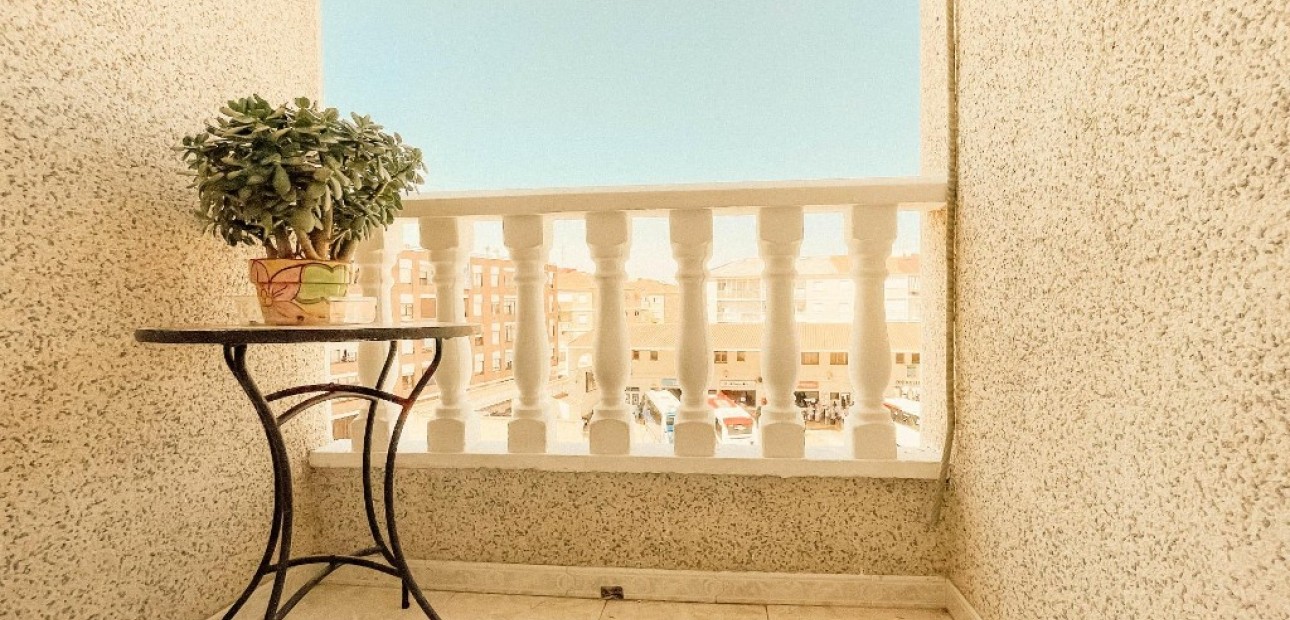 Sale - Apartment / flat -
Torrevieja