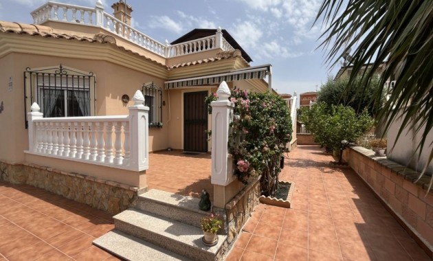 Venta - Vila -
Almoradí