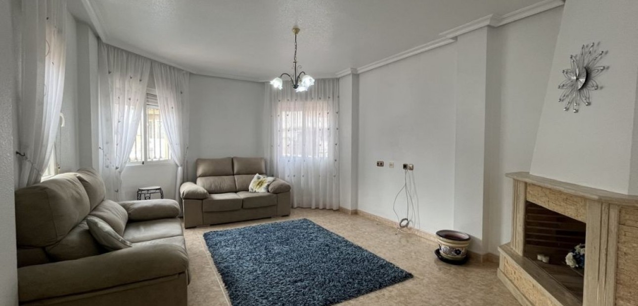 Venta - Vila -
Almoradí