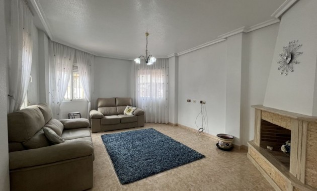 Venta - Vila -
Almoradí