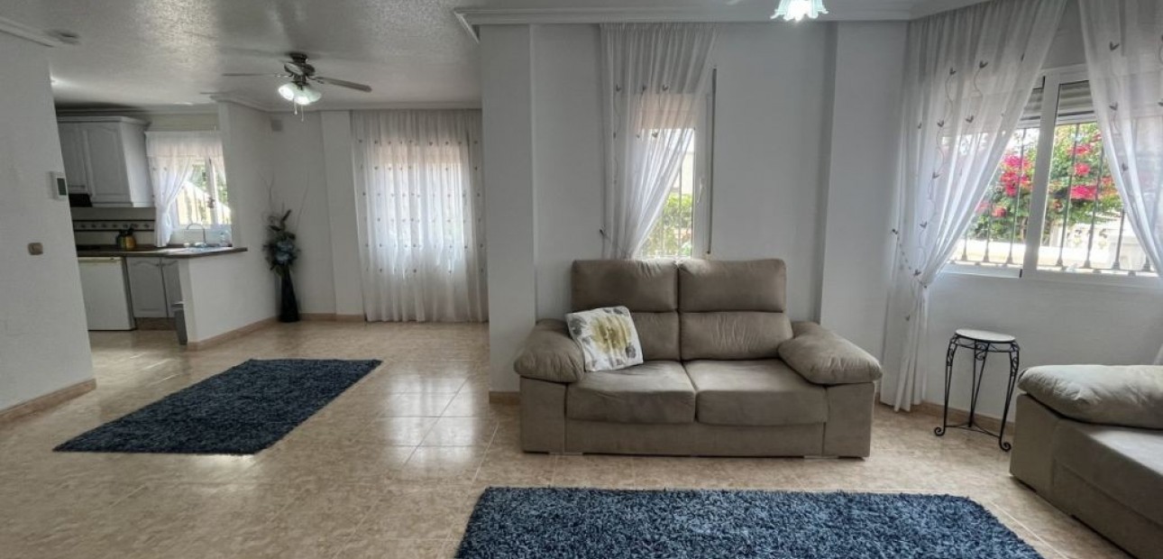 Venta - Vila -
Almoradí