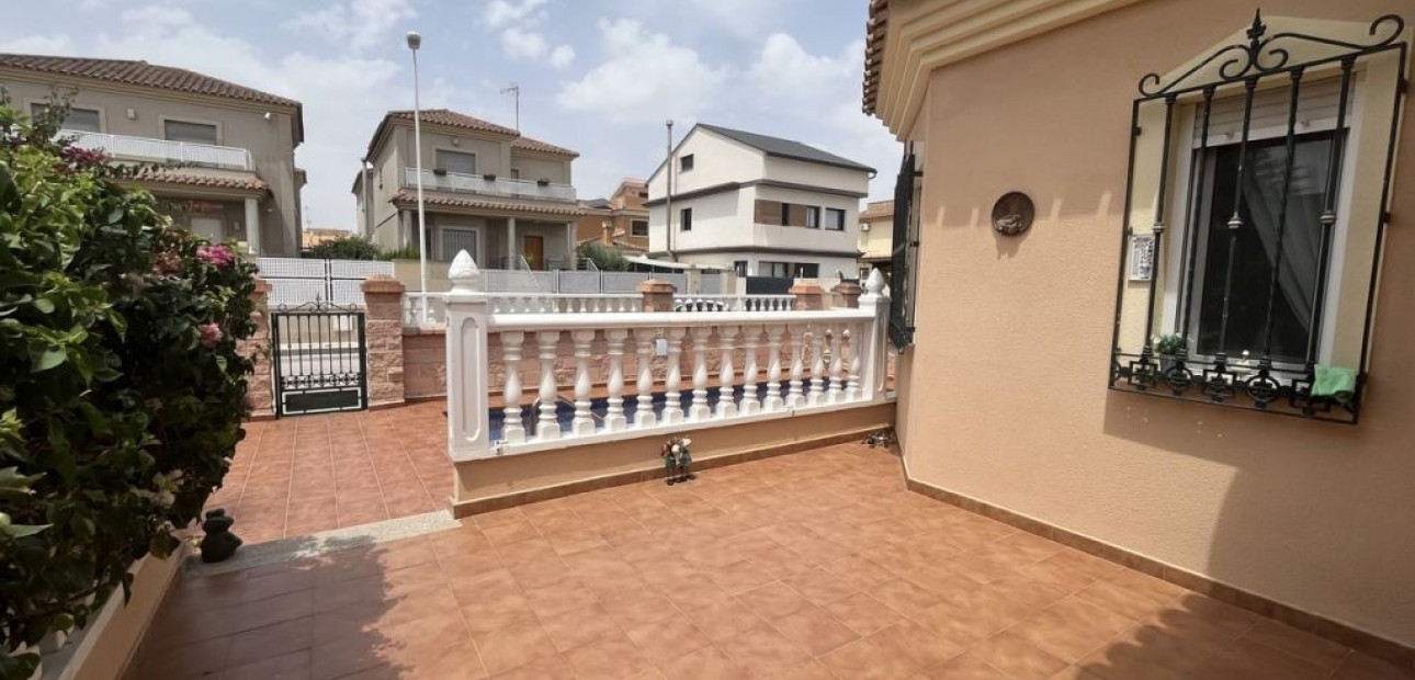 Venta - Vila -
Almoradí