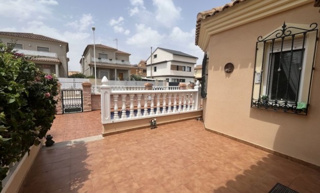 Venta - Vila -
Almoradí