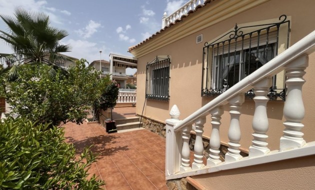 Venta - Vila -
Almoradí