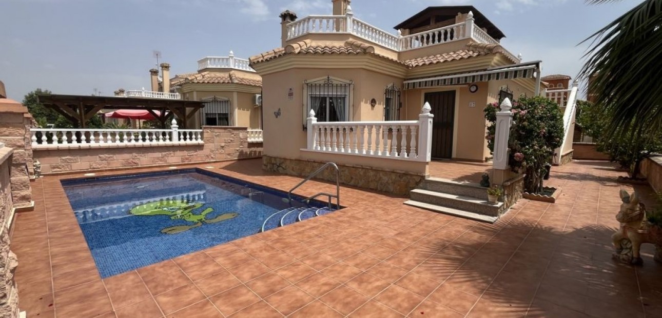 Venta - Vila -
Almoradí