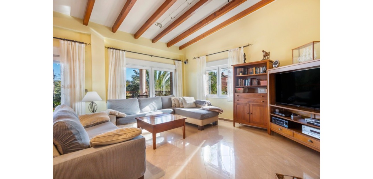 Sale - Villa -
Torrevieja - Los altos