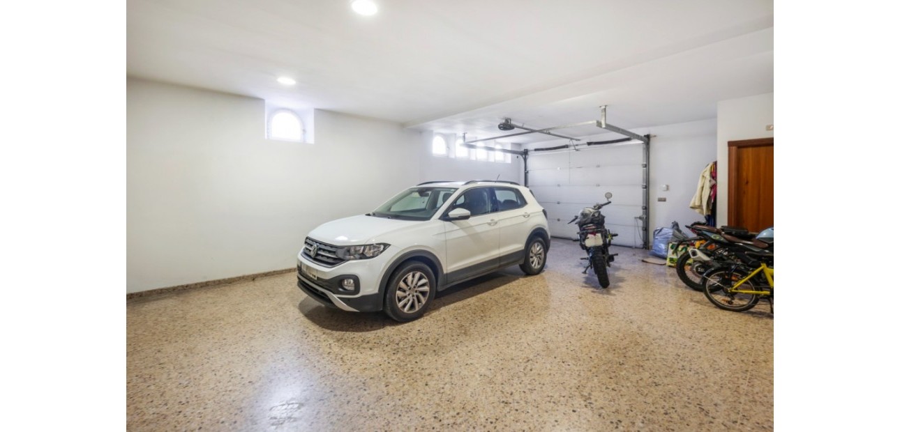 Sale - Villa -
Torrevieja - Los altos