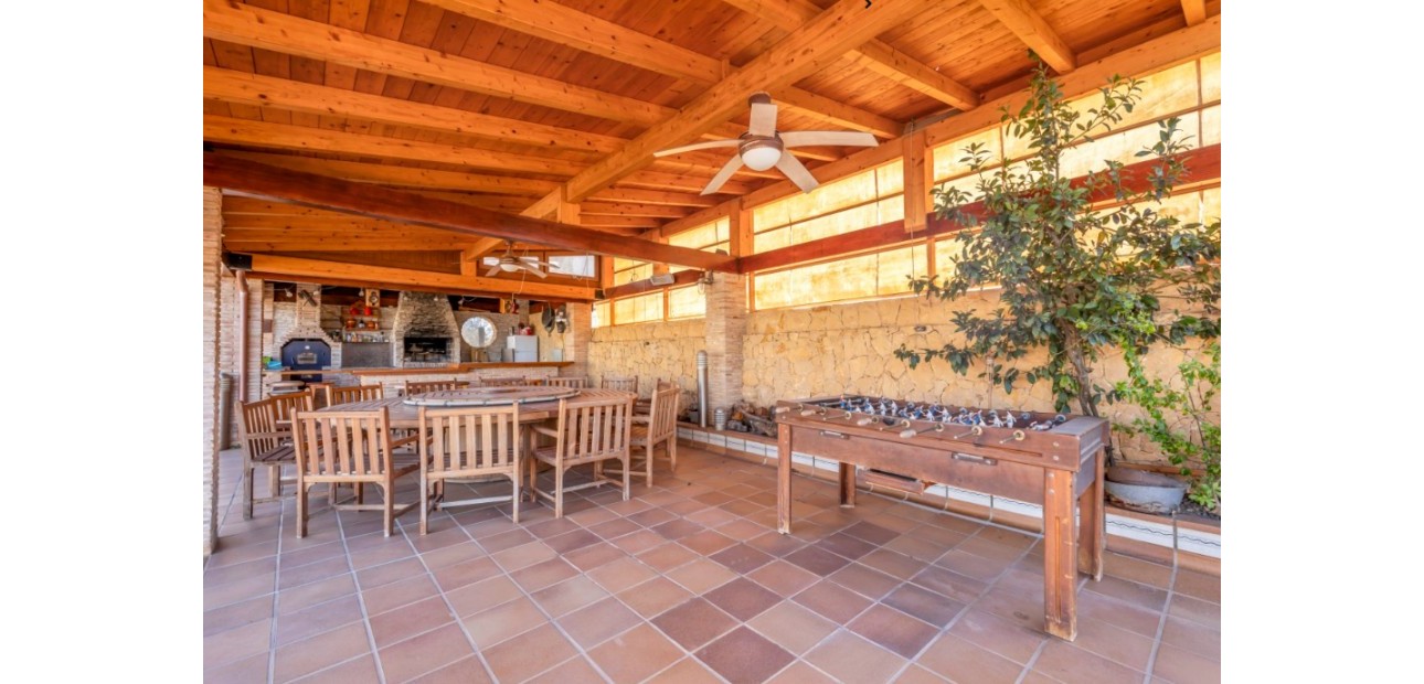 Sale - Villa -
Torrevieja - Los altos