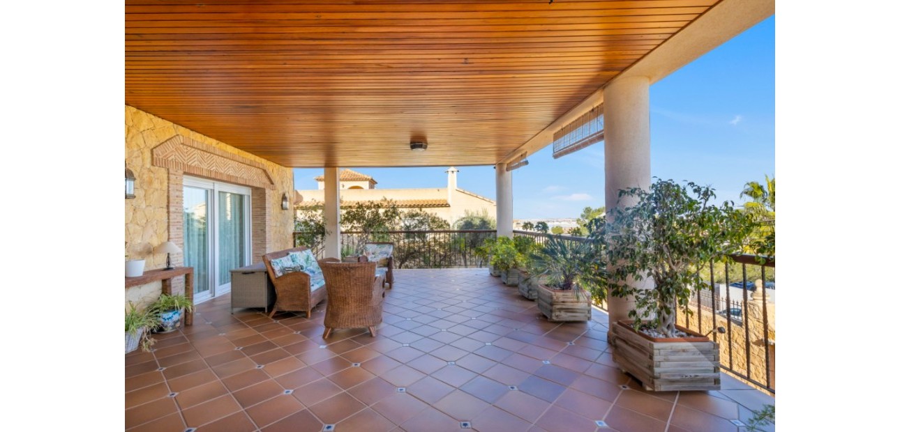 Sale - Villa -
Torrevieja - Los altos