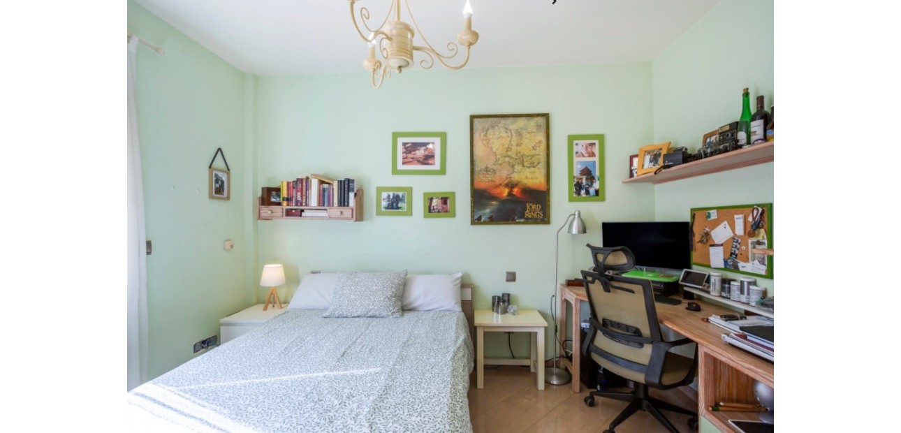 Sale - Villa -
Torrevieja - Los altos