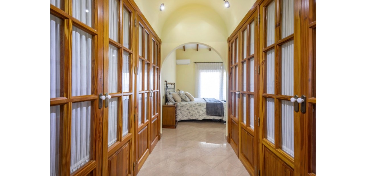 Sale - Villa -
Torrevieja - Los altos