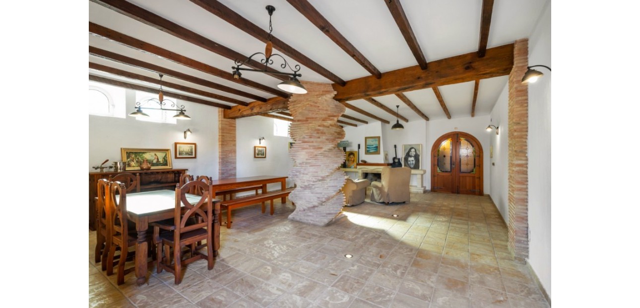 Sale - Villa -
Torrevieja - Los altos