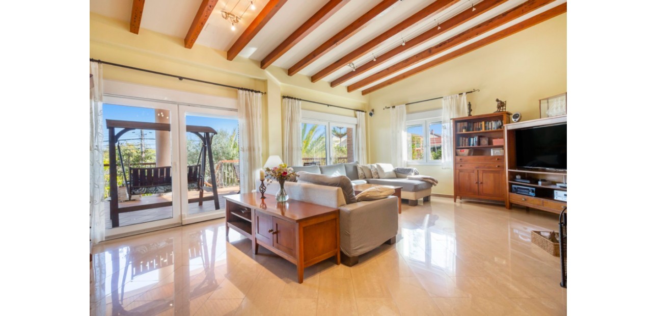 Sale - Villa -
Torrevieja - Los altos