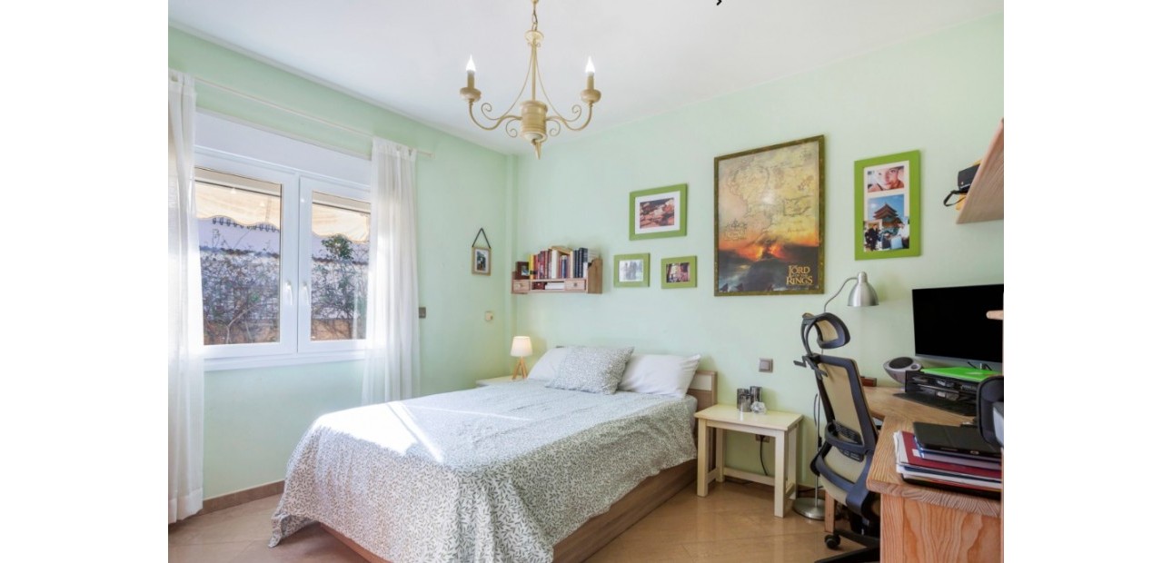 Sale - Villa -
Torrevieja - Los altos