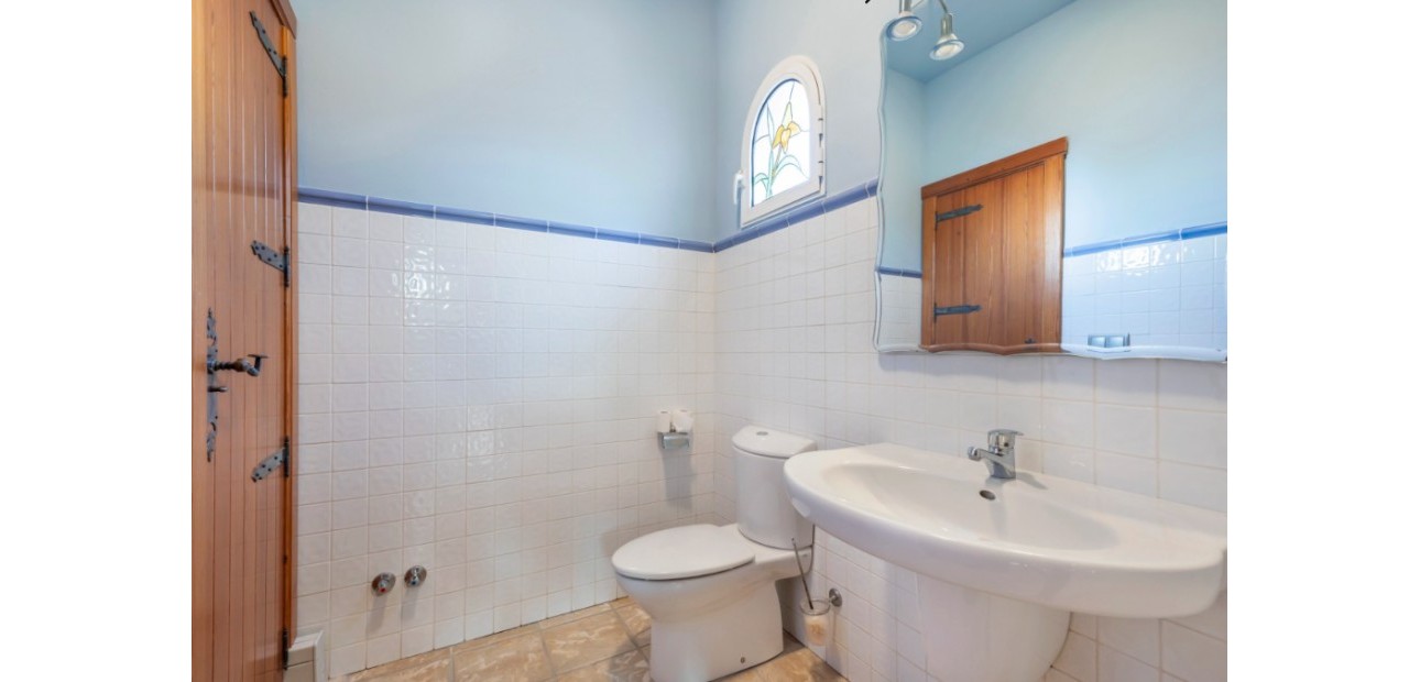 Sale - Villa -
Torrevieja - Los altos