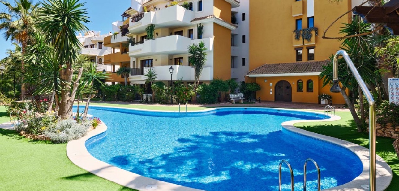 Sale - Apartment / flat -
Punta Prima