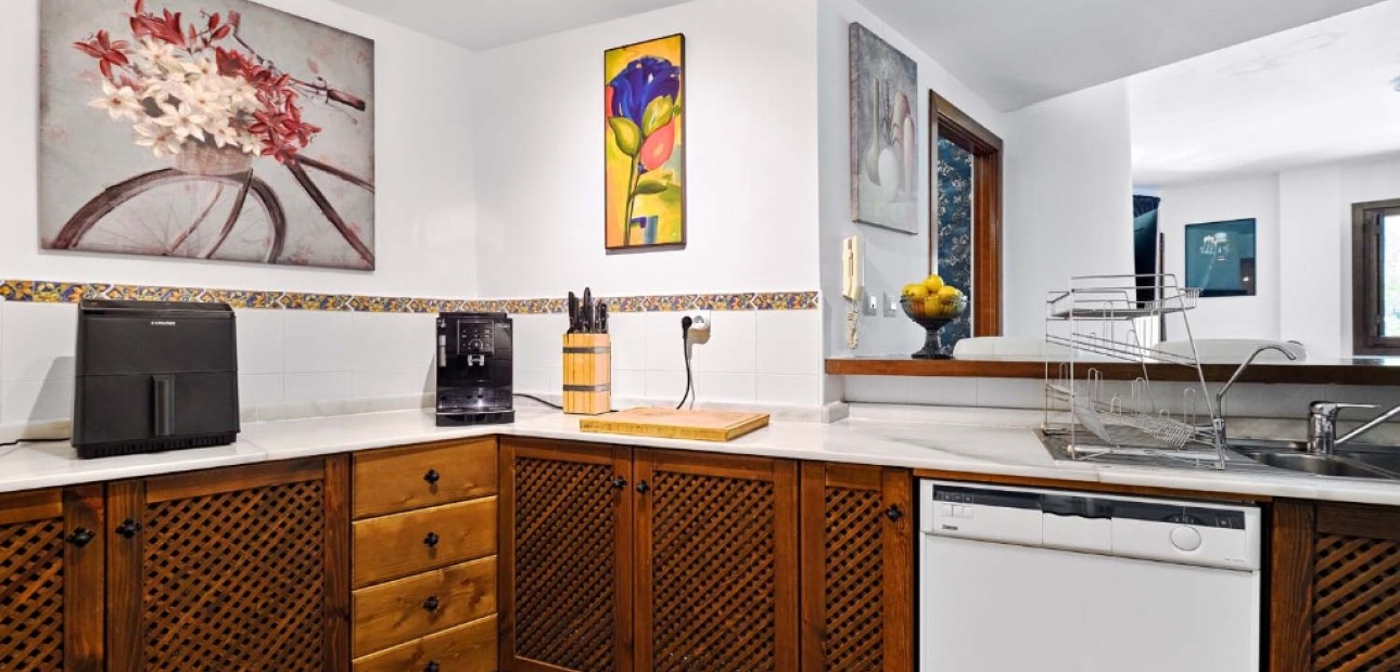 Sale - Apartment / flat -
Punta Prima