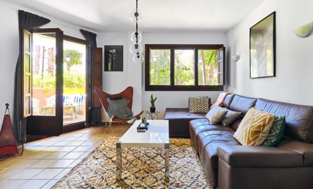 Sale - Apartment / flat -
Punta Prima