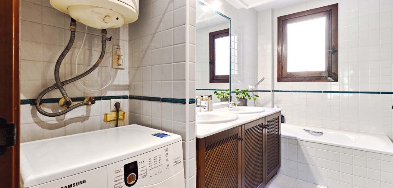 Sale - Apartment / flat -
Punta Prima