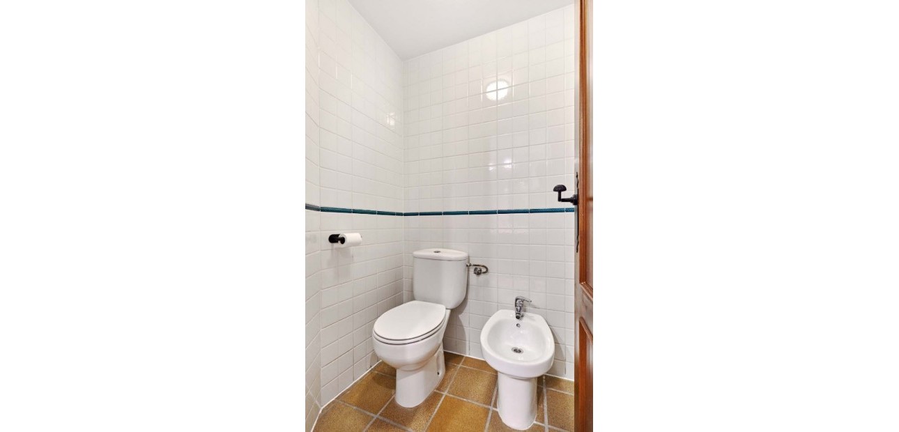 Sale - Apartment / flat -
Punta Prima