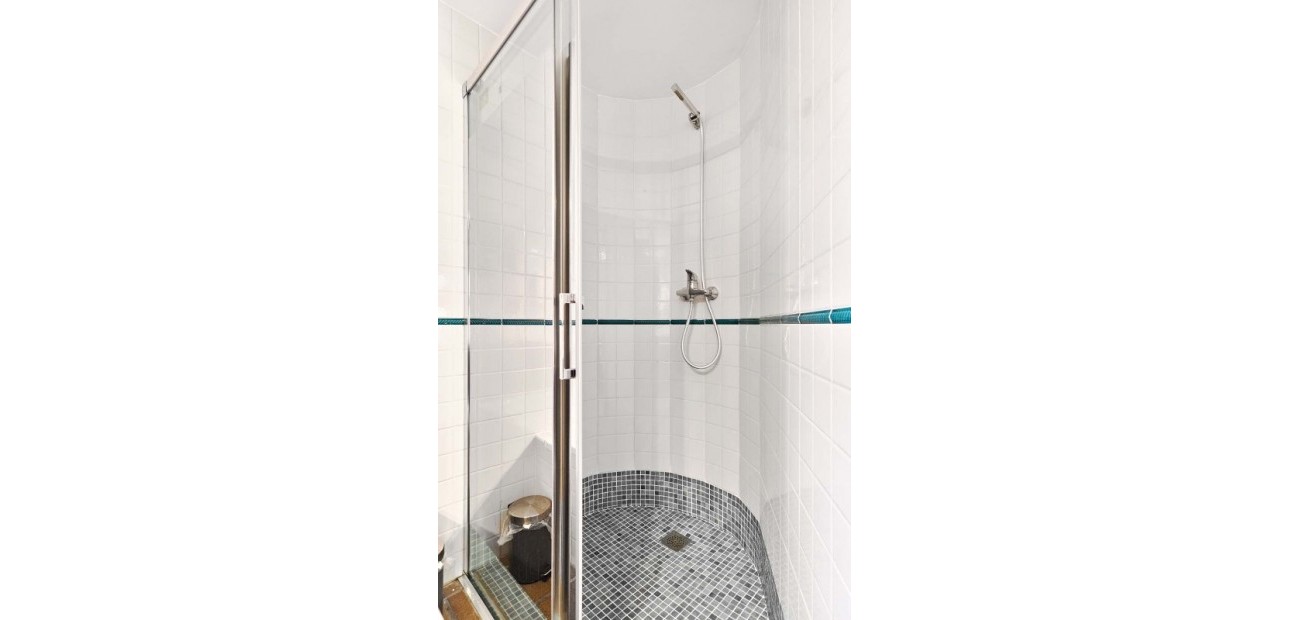 Sale - Apartment / flat -
Punta Prima