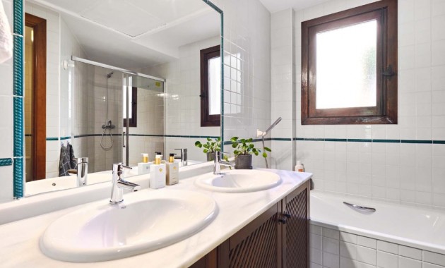 Sale - Apartment / flat -
Punta Prima