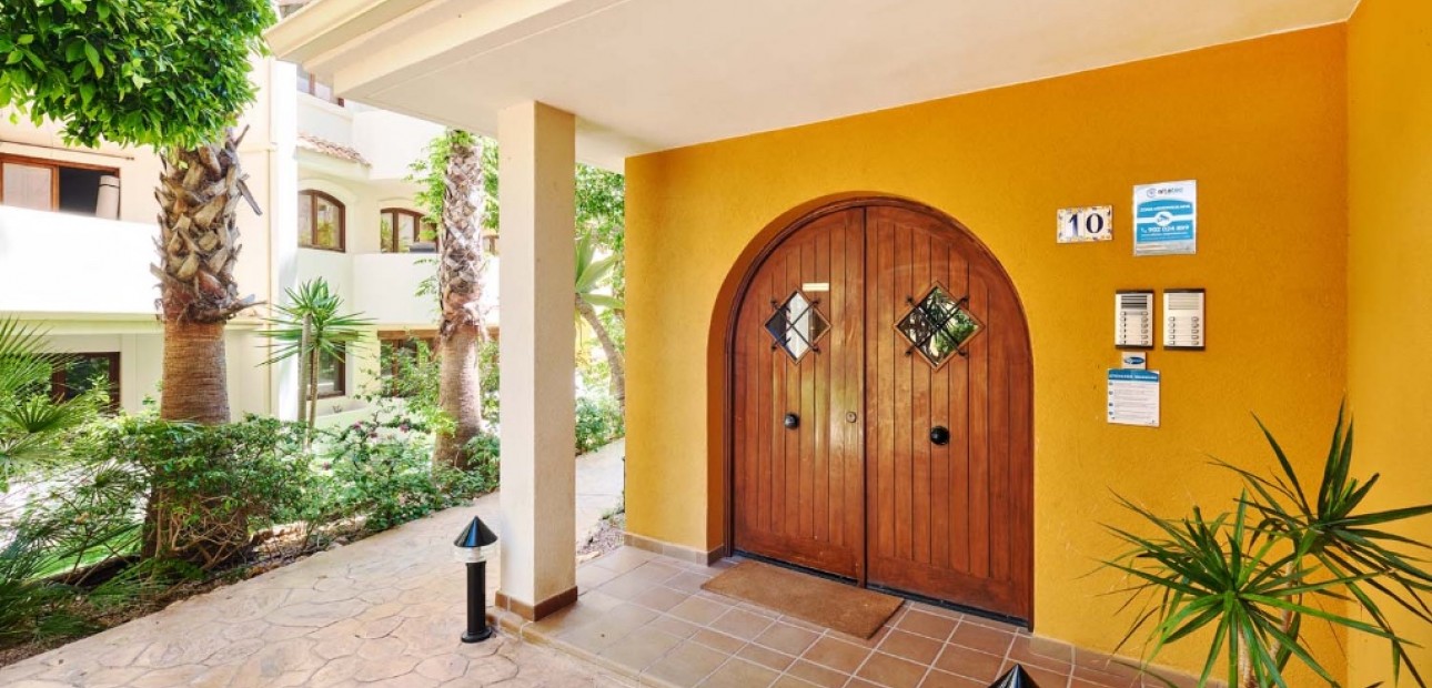 Sale - Apartment / flat -
Punta Prima