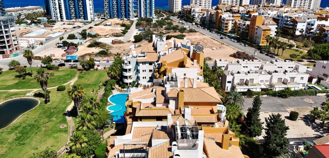 Sale - Apartment / flat -
Punta Prima