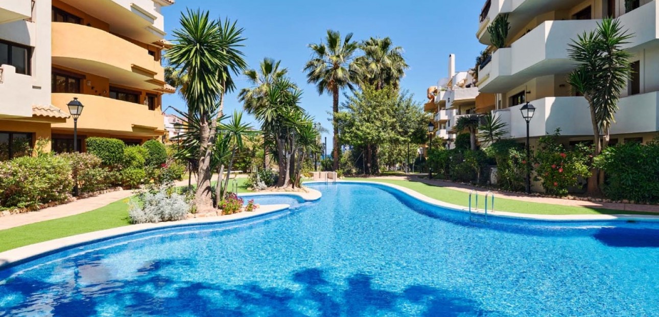 Sale - Apartment / flat -
Punta Prima