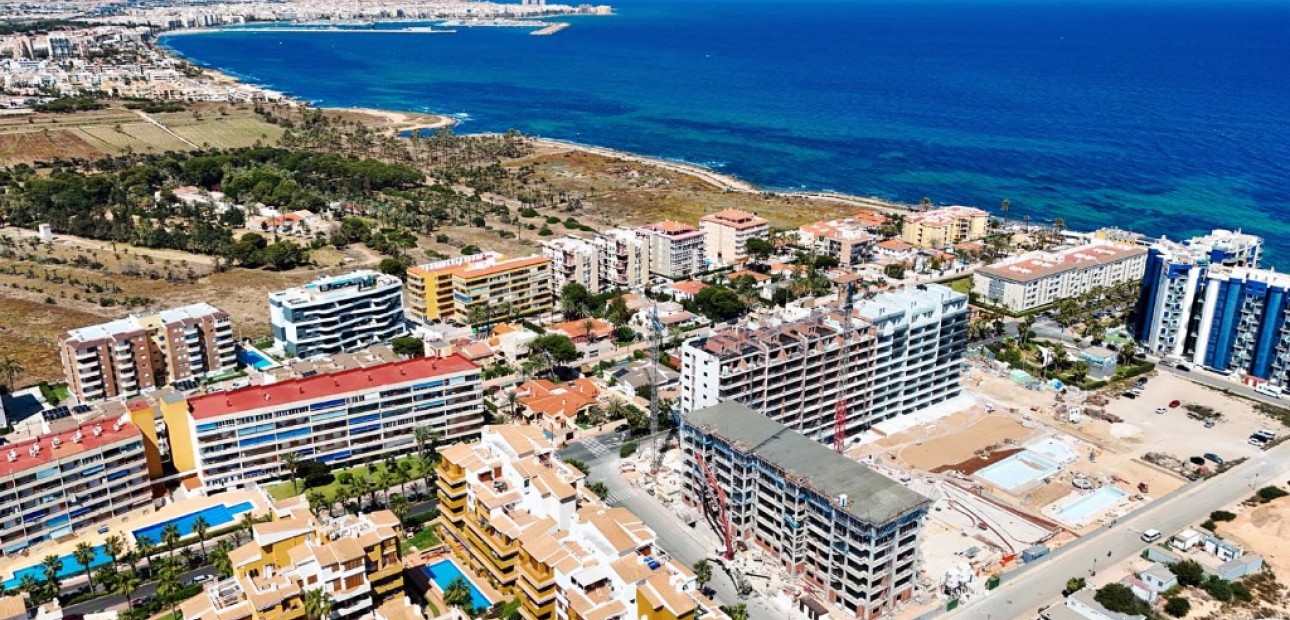 Sale - Apartment / flat -
Punta Prima