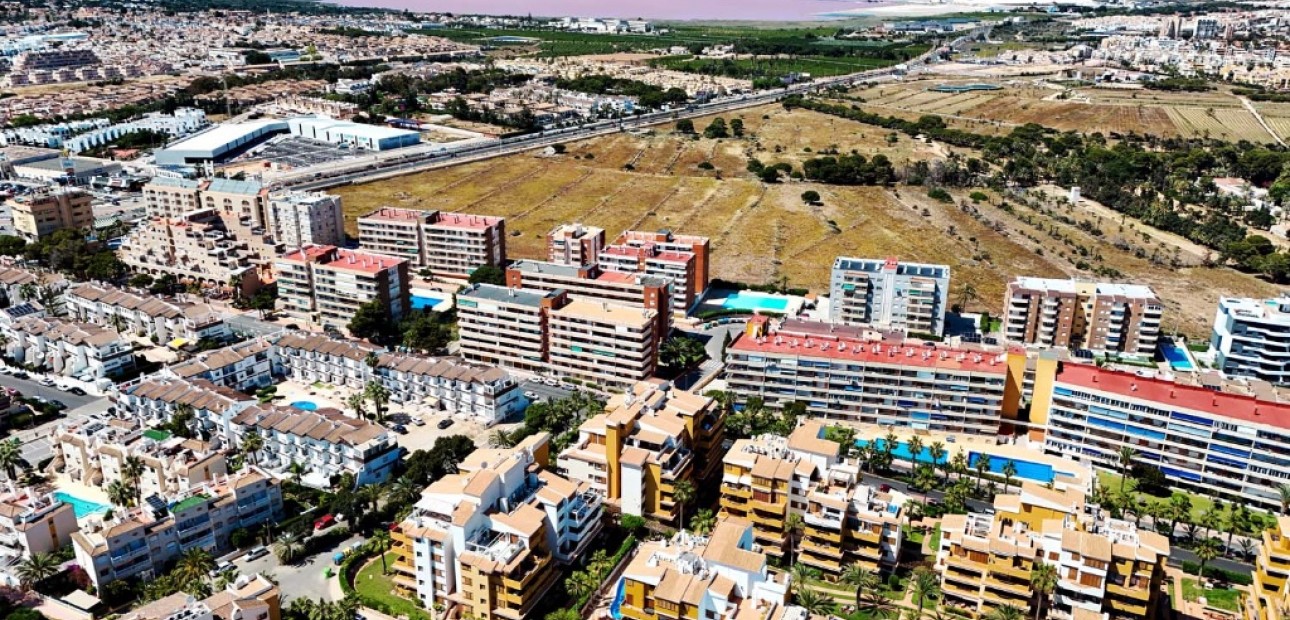 Sale - Apartment / flat -
Punta Prima