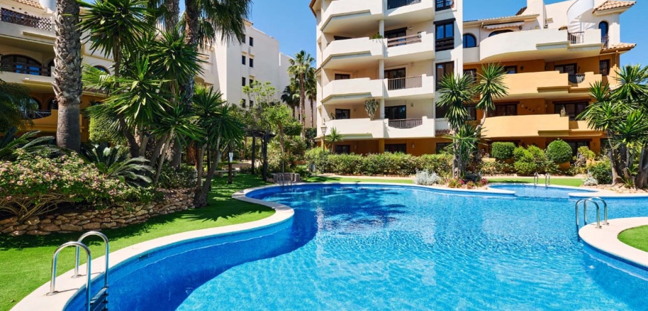 Sale - Apartment / flat -
Punta Prima