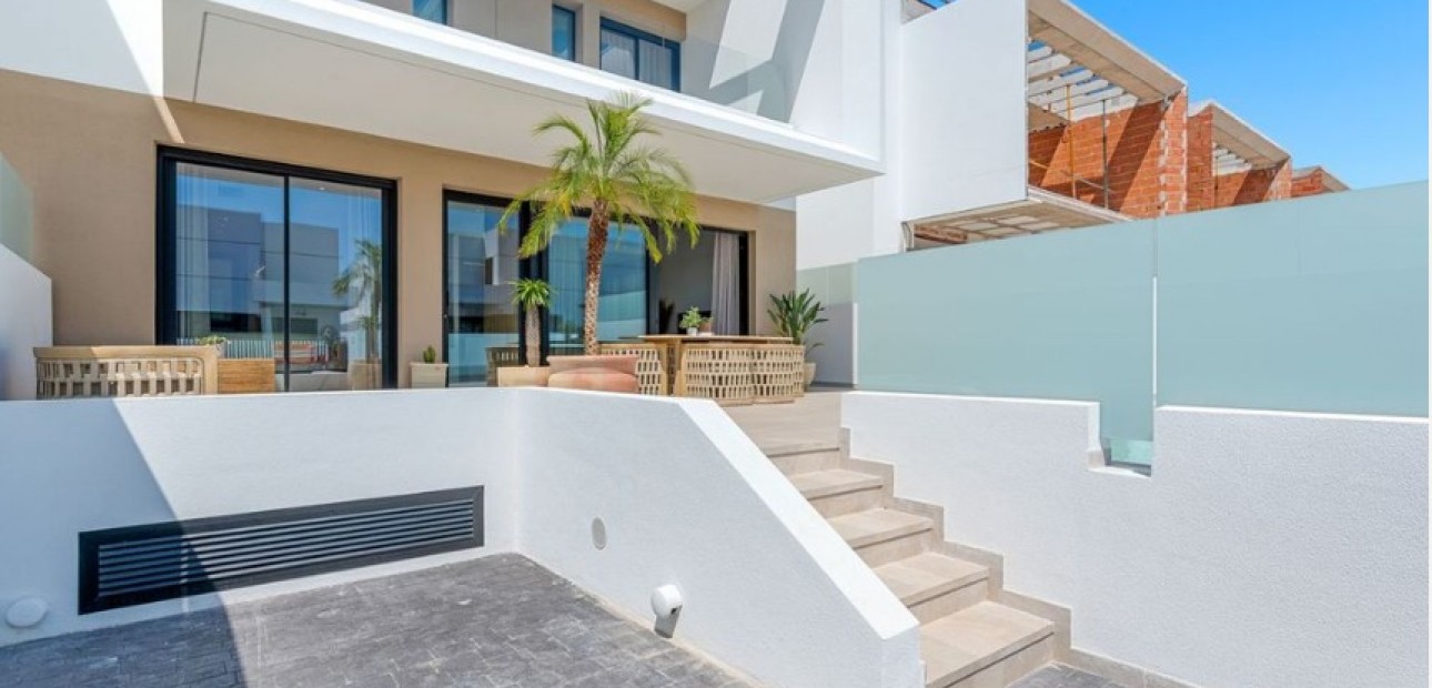 Nueva construcción  - Adosado -
Dolores