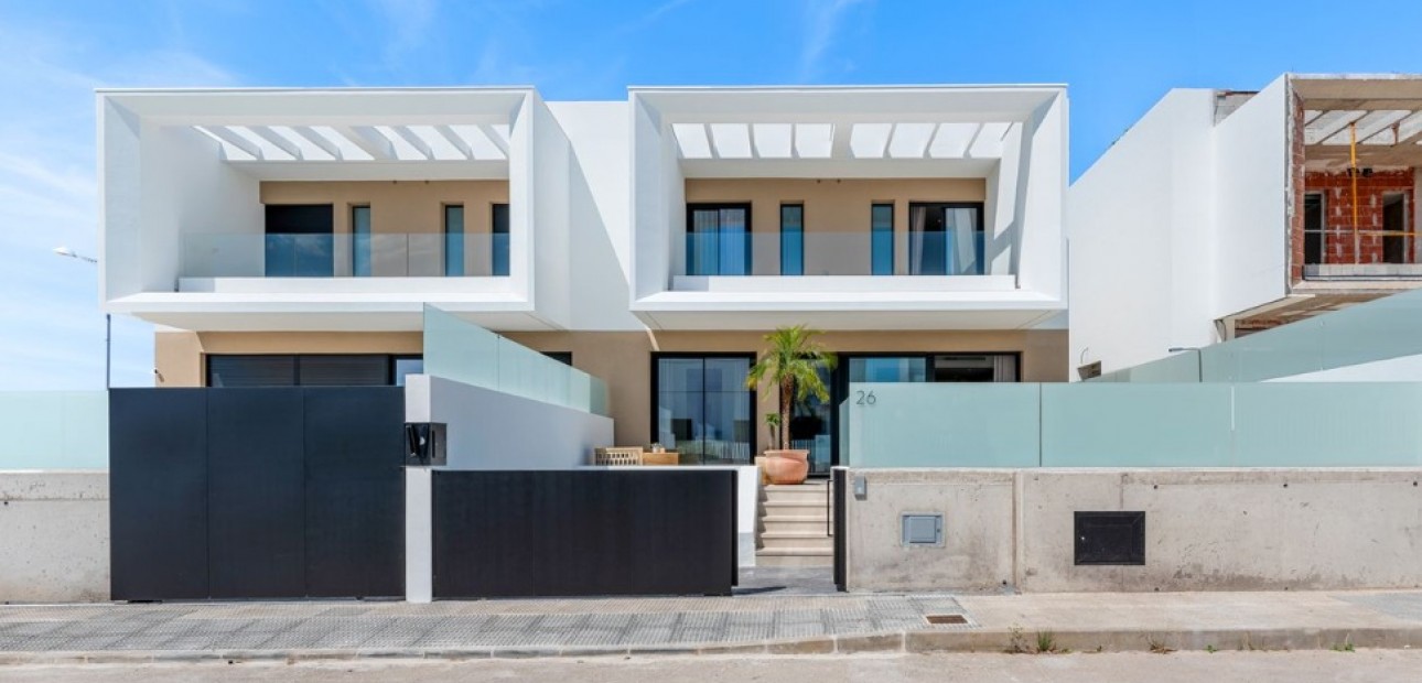 Nueva construcción  - Adosado -
Dolores