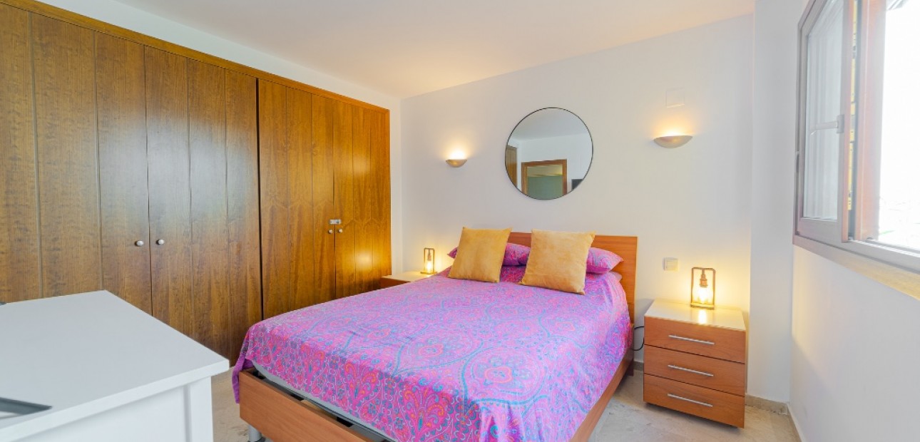 Sale - Apartment / flat -
Punta Prima